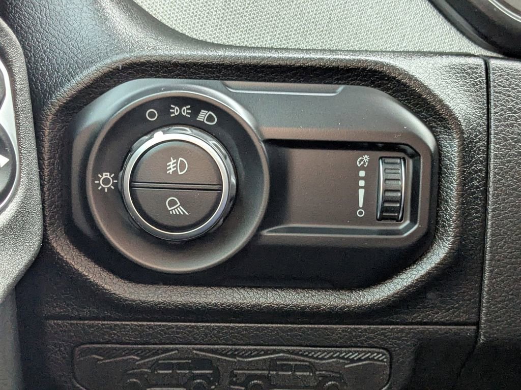 Used 2025 Jeep Gladiator Sport image 20