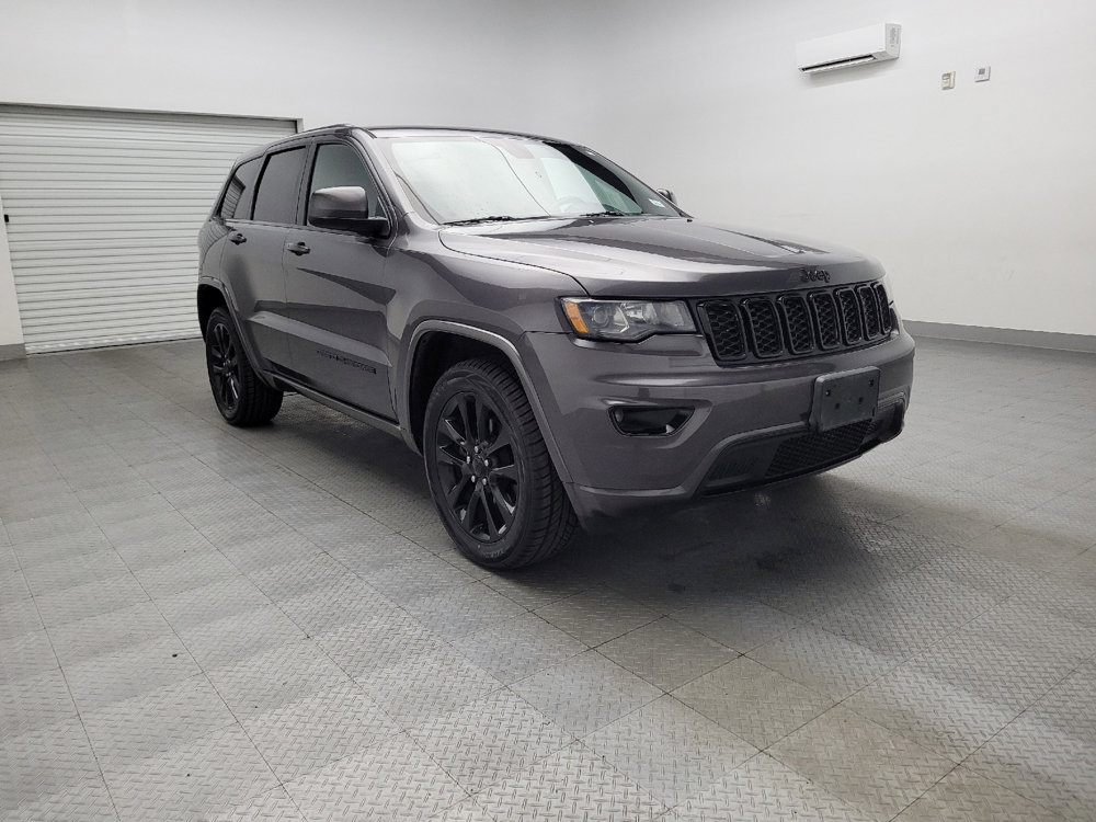 Used 2018 Jeep Grand Cherokee Altitude image 13