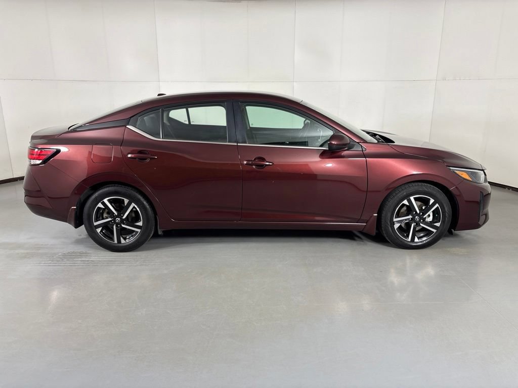 Used 2024 Nissan Sentra SV FWD image 9