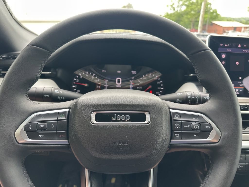Used 2025 Jeep Compass Limited AWD/4WD image 22