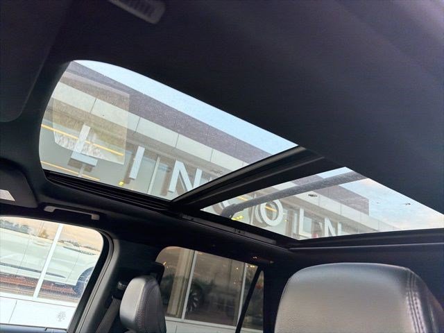 Used 2021 Ford Expedition Limited AWD/4WD image 11