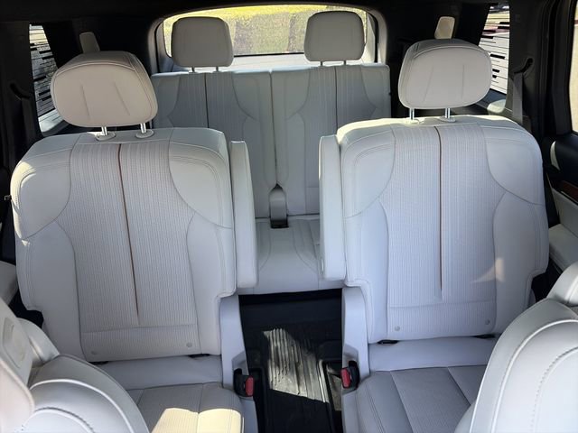Used 2026 Cadillac Vistiq Luxury image 27