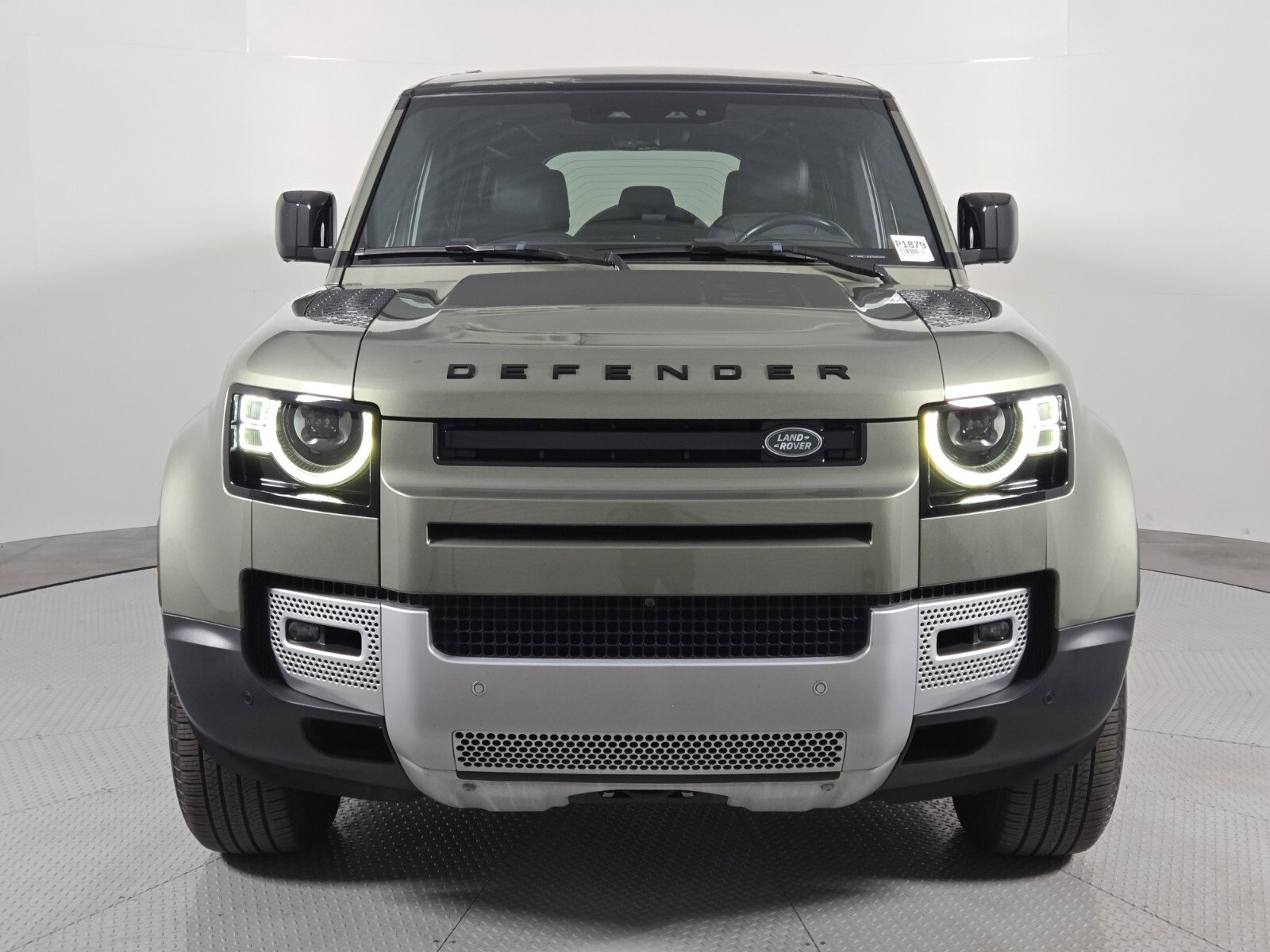 Used 2023 Land Rover Defender 110 SE image 8