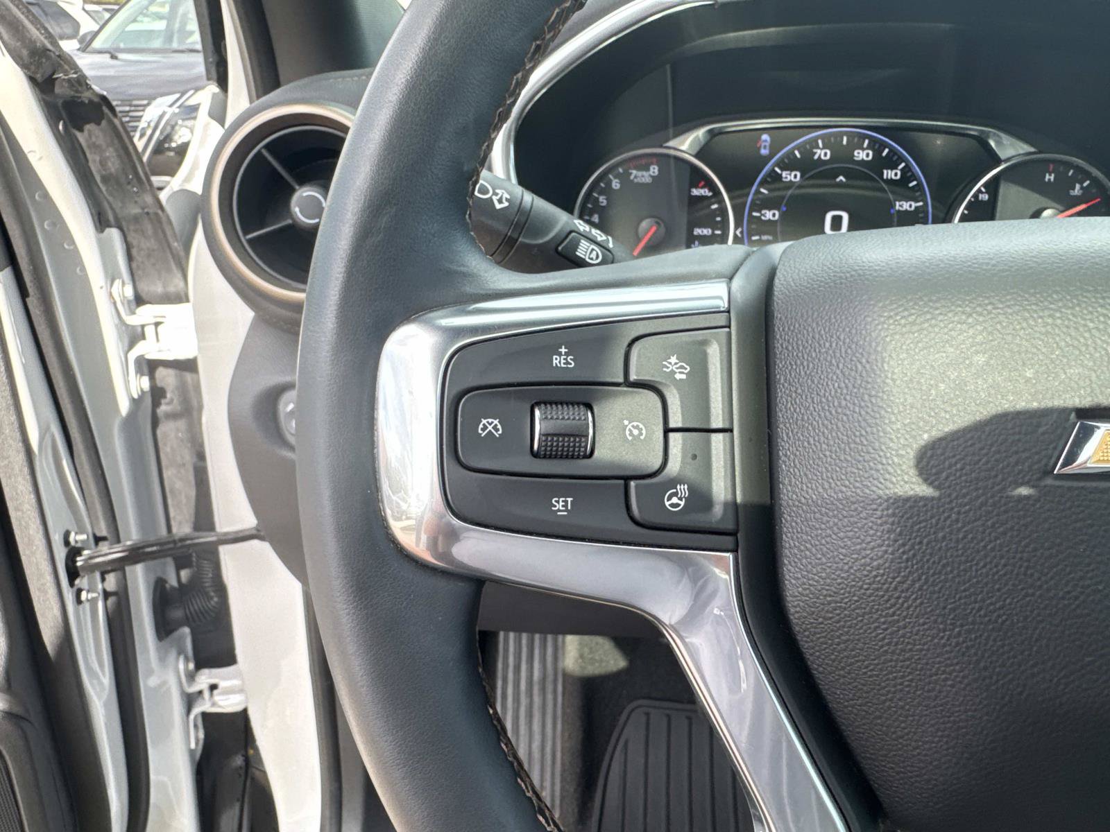 Used 2023 Chevrolet Blazer Premier w/ Enhanced Convenience Package FWD image 25