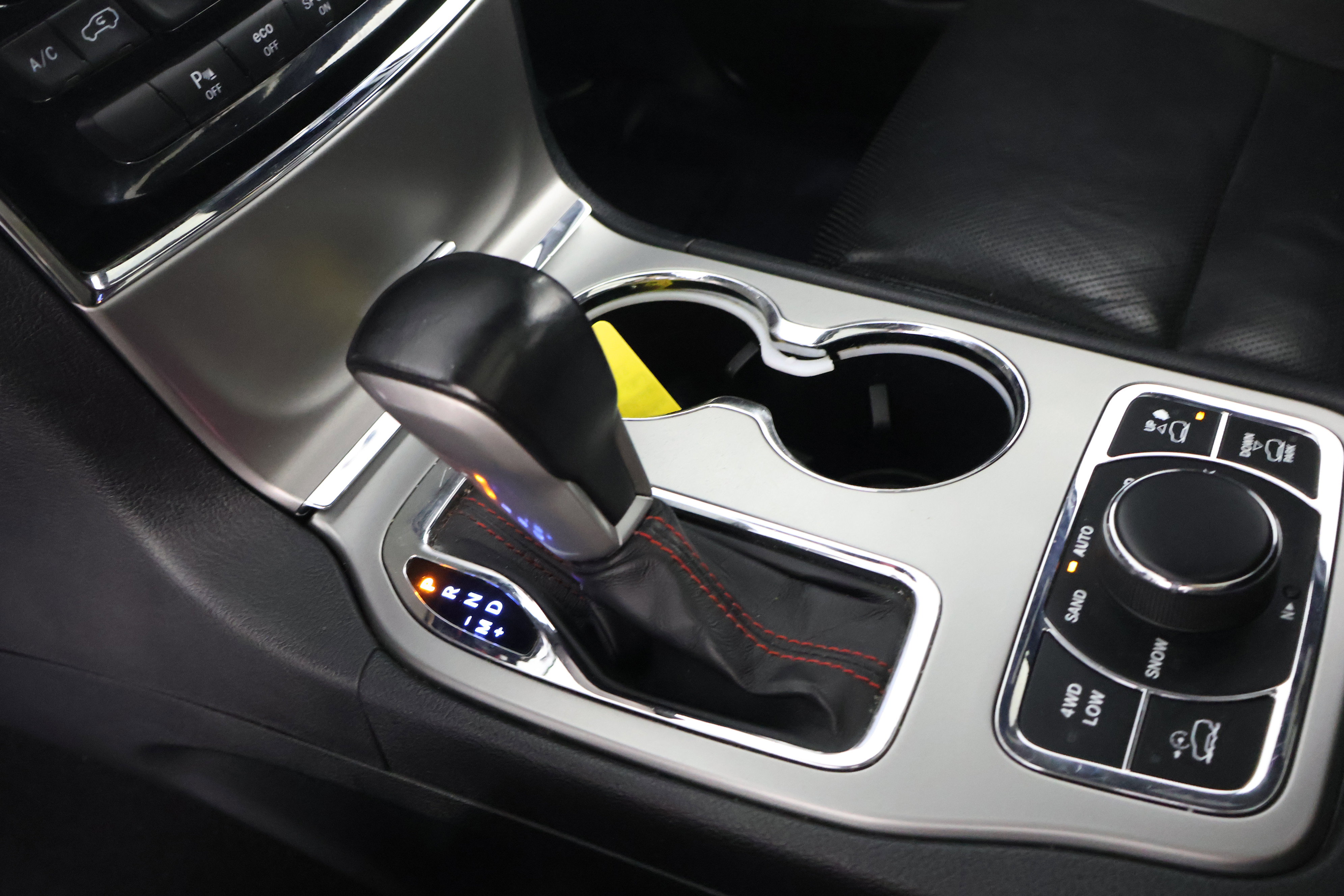 Used 2020 Jeep Grand Cherokee Trailhawk w/ Trailhawk Luxury Group image 31