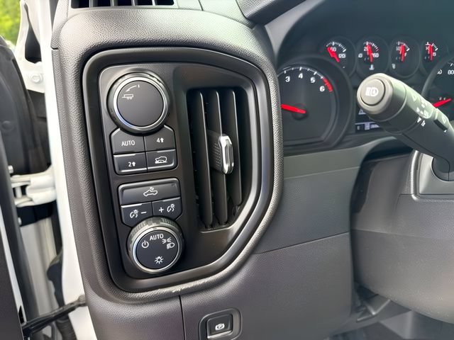 Used 2024 Chevrolet Silverado 1500 Custom AWD/4WD image 16