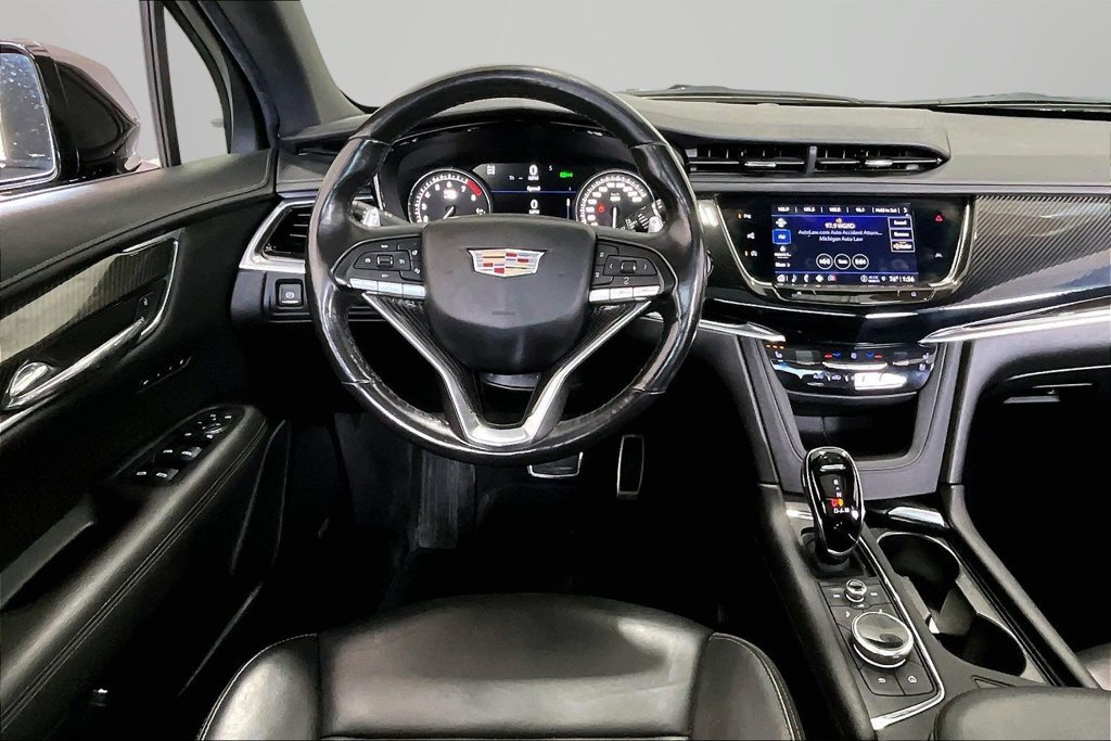 Used 2022 Cadillac XT6 Sport w/ Technology Package AWD/4WD image 8