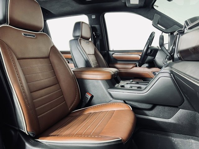 Used 2024 GMC Sierra 3500 Denali Ultimate image 18