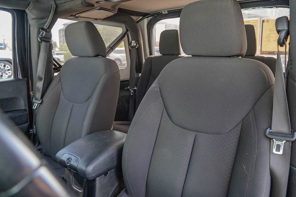 Used 2018 Jeep Wrangler Sport image 17