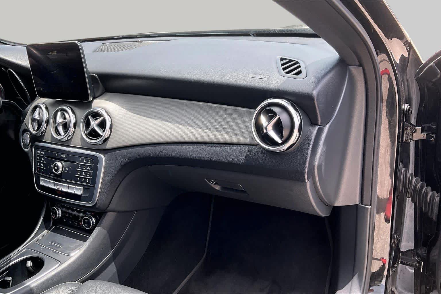 Certified 2020 Mercedes-Benz GLA 250 image 18