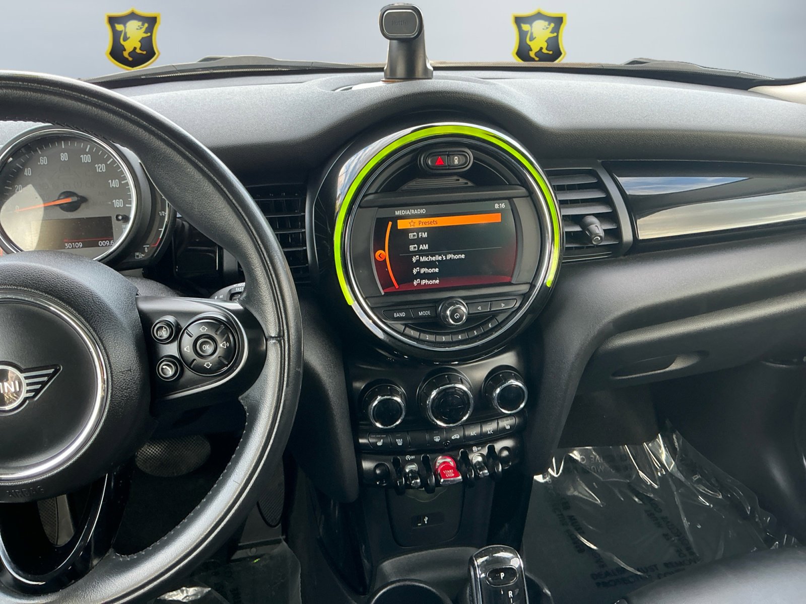 Used 2020 MINI Cooper 4-Door Hardtop FWD image 13