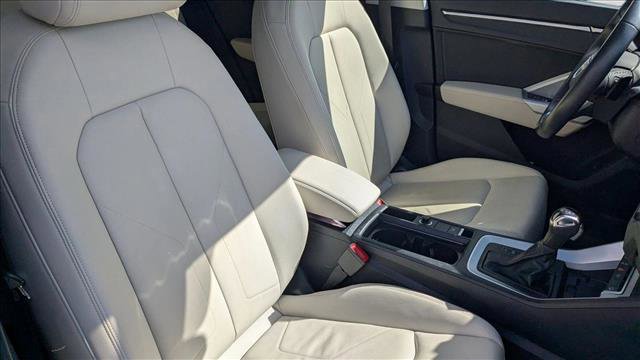 Used 2023 Audi Q3 2.0T Premium Plus w/ Premium Plus Package image 28
