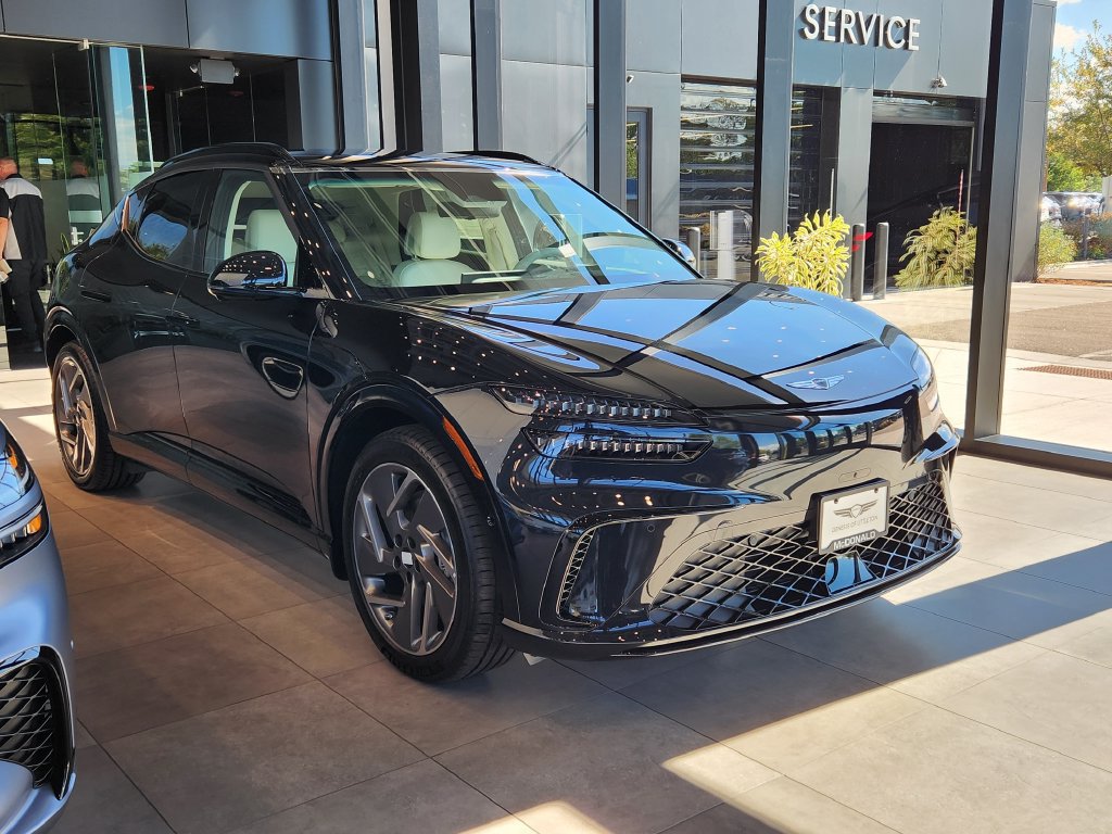 New 2027 Genesis GV60 Prestige AWD/4WD image 4
