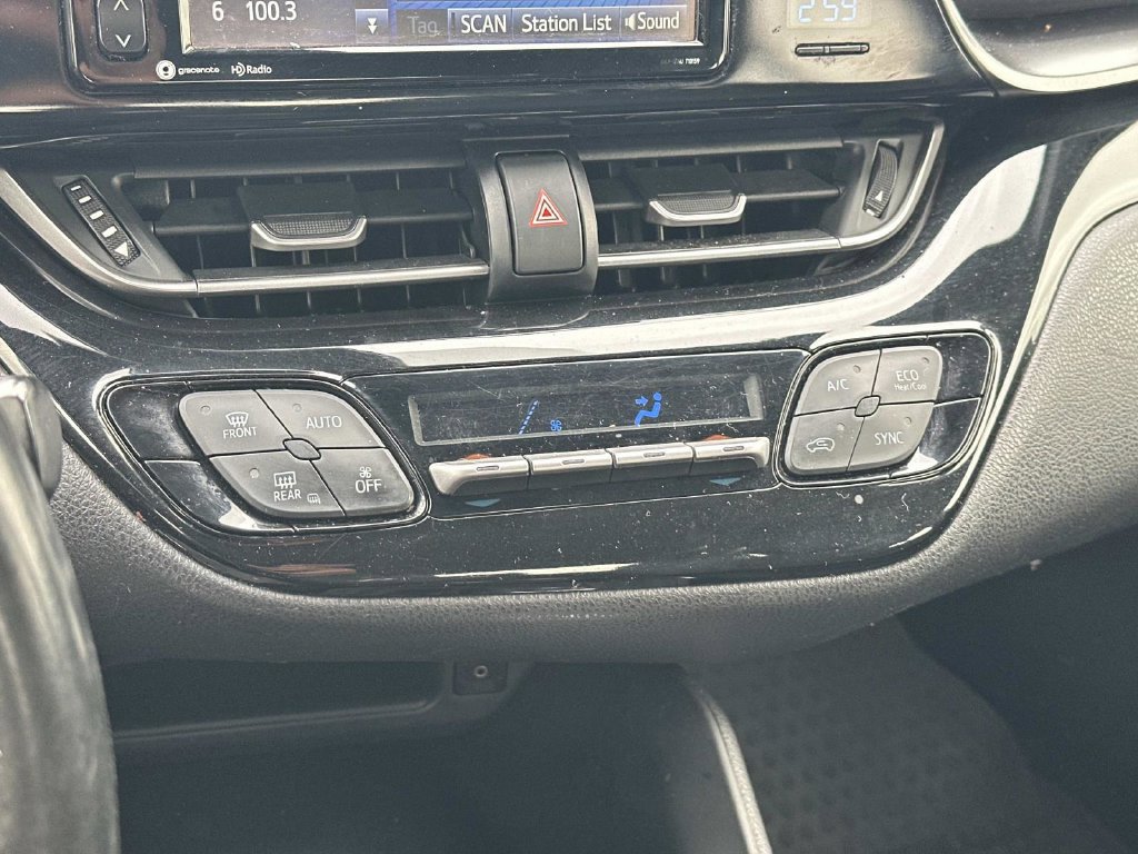 Used 2018 Toyota C-HR XLE FWD image 29