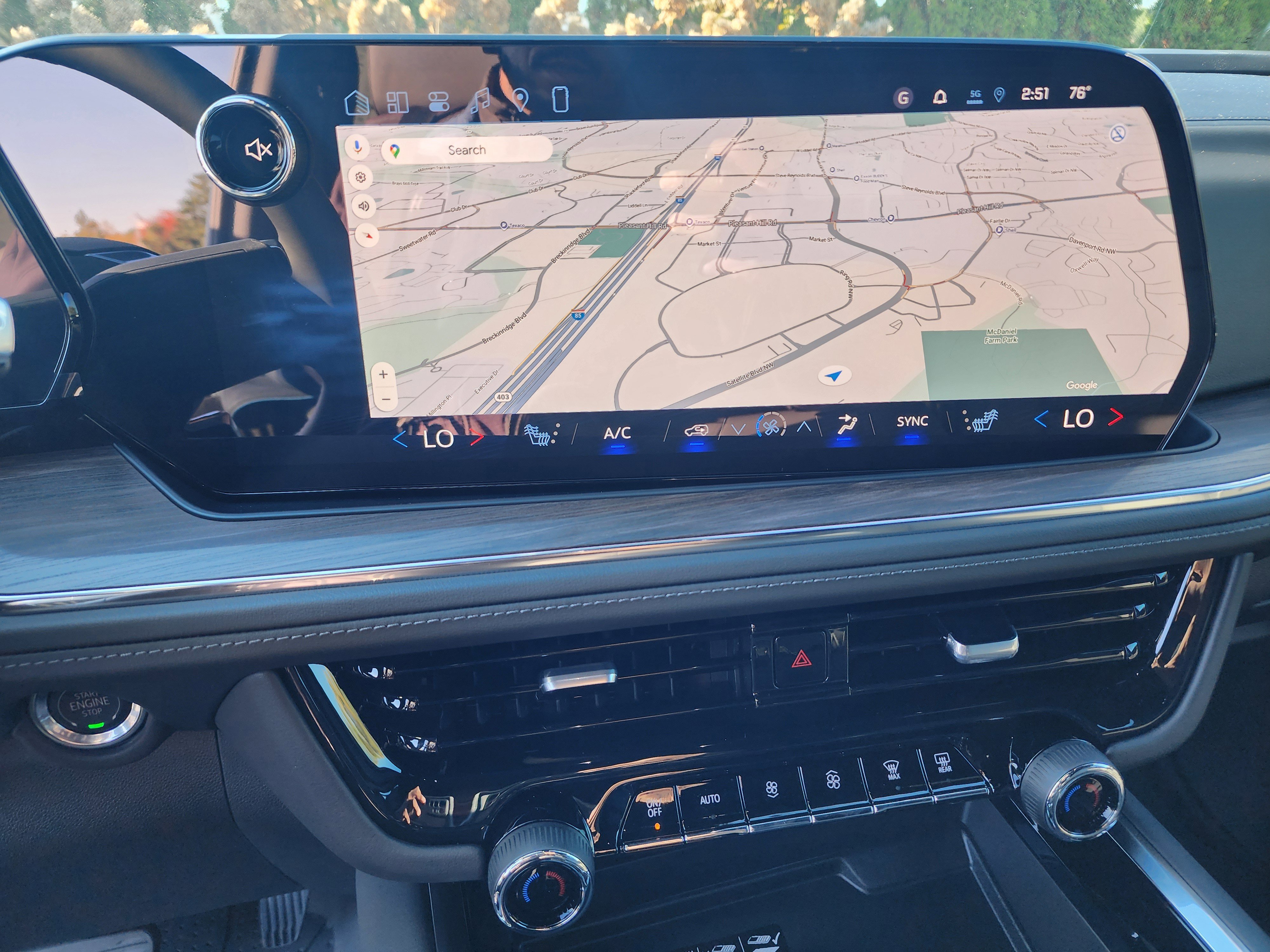 New 2026 Chevrolet Suburban Z71 w/ Comfort Package image 33