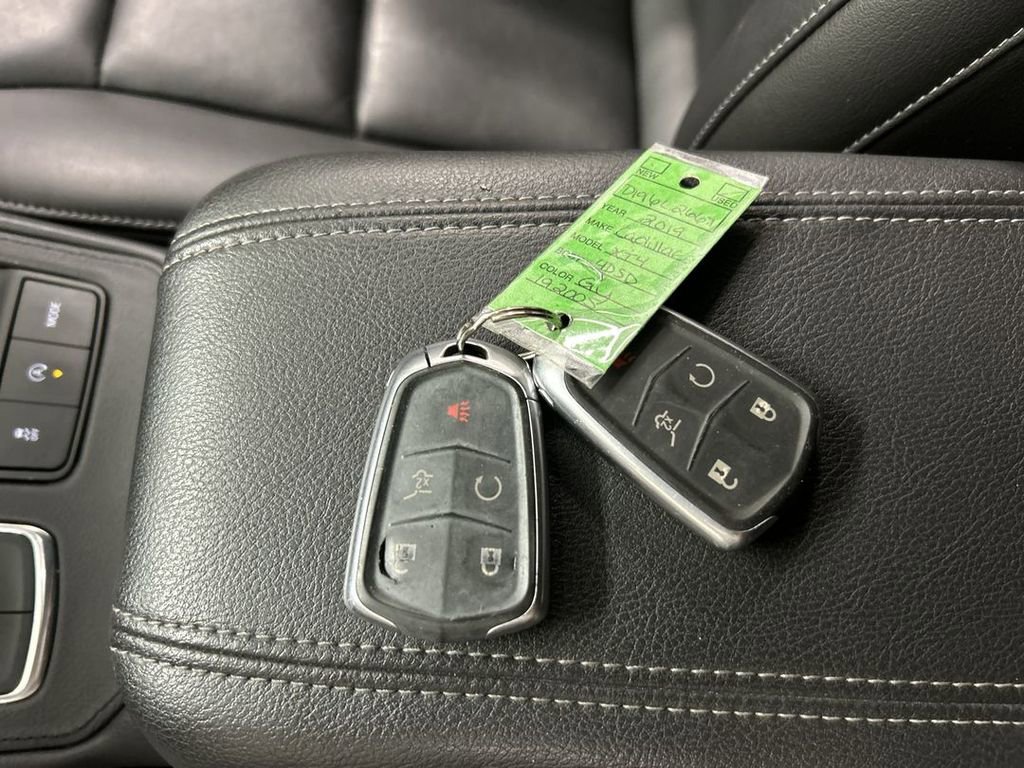 Used 2019 Cadillac XT4 Premium Luxury w/ Cold Weather Package AWD/4WD image 12
