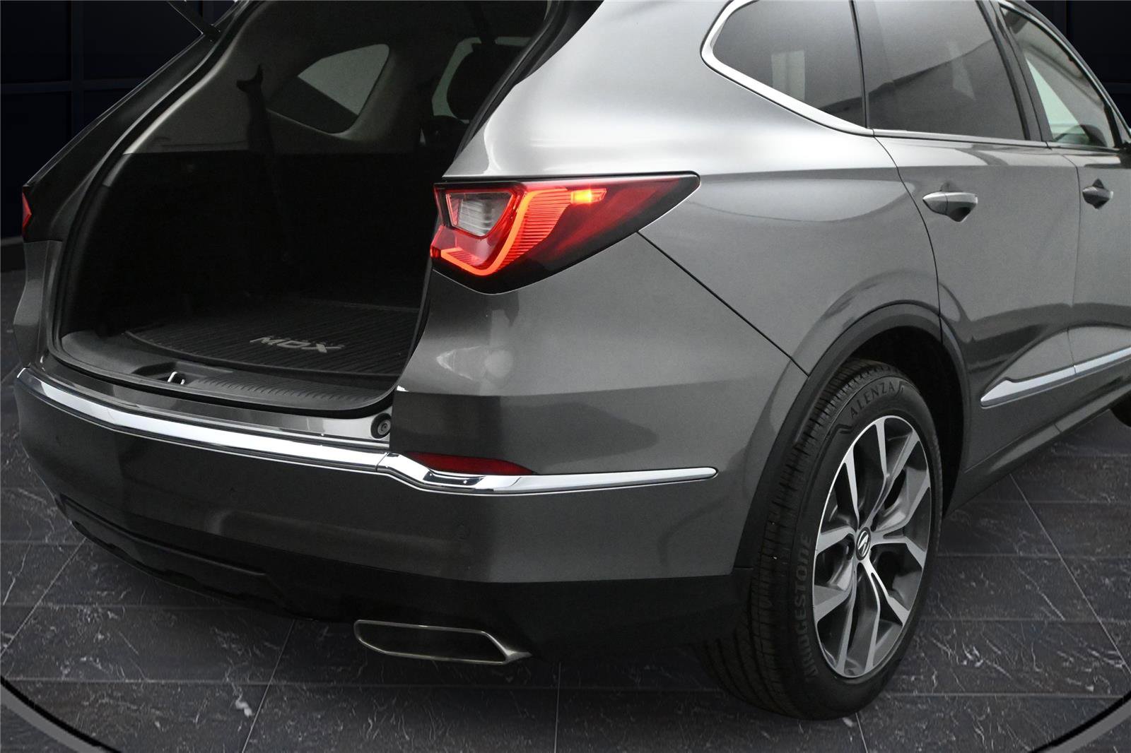 Certified 2024 Acura MDX SH-AWD w/ Technology Package image 12