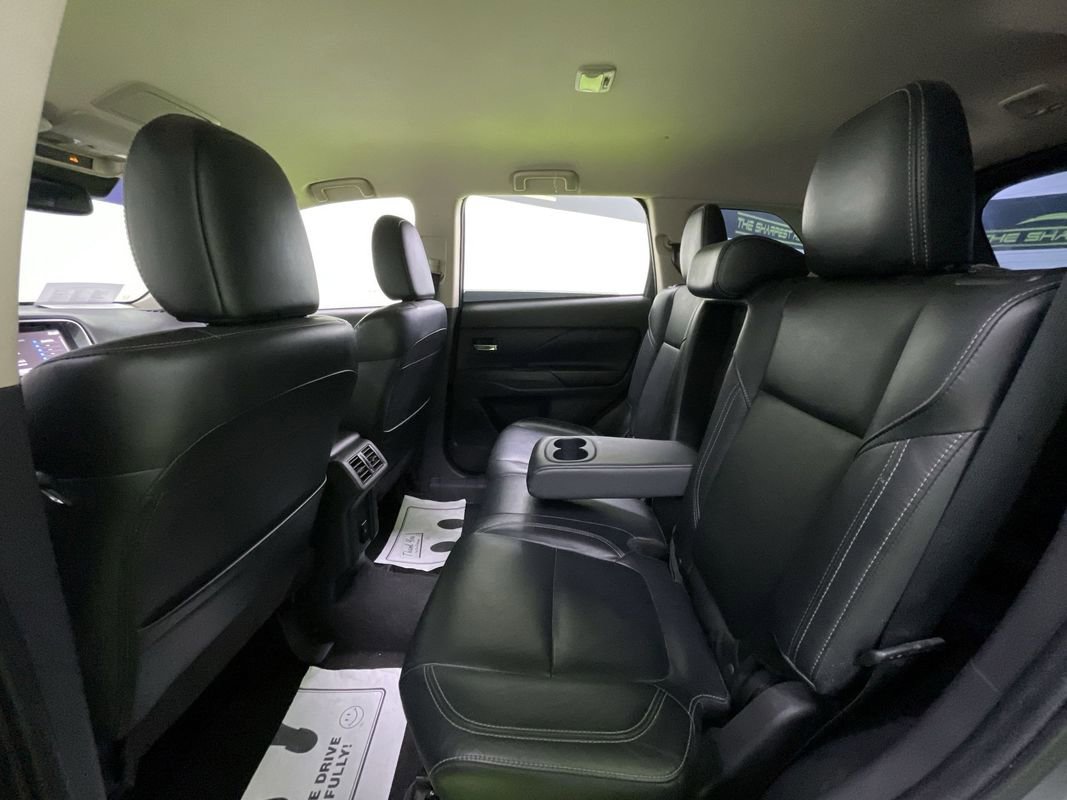 Used 2020 Mitsubishi Outlander SE image 26