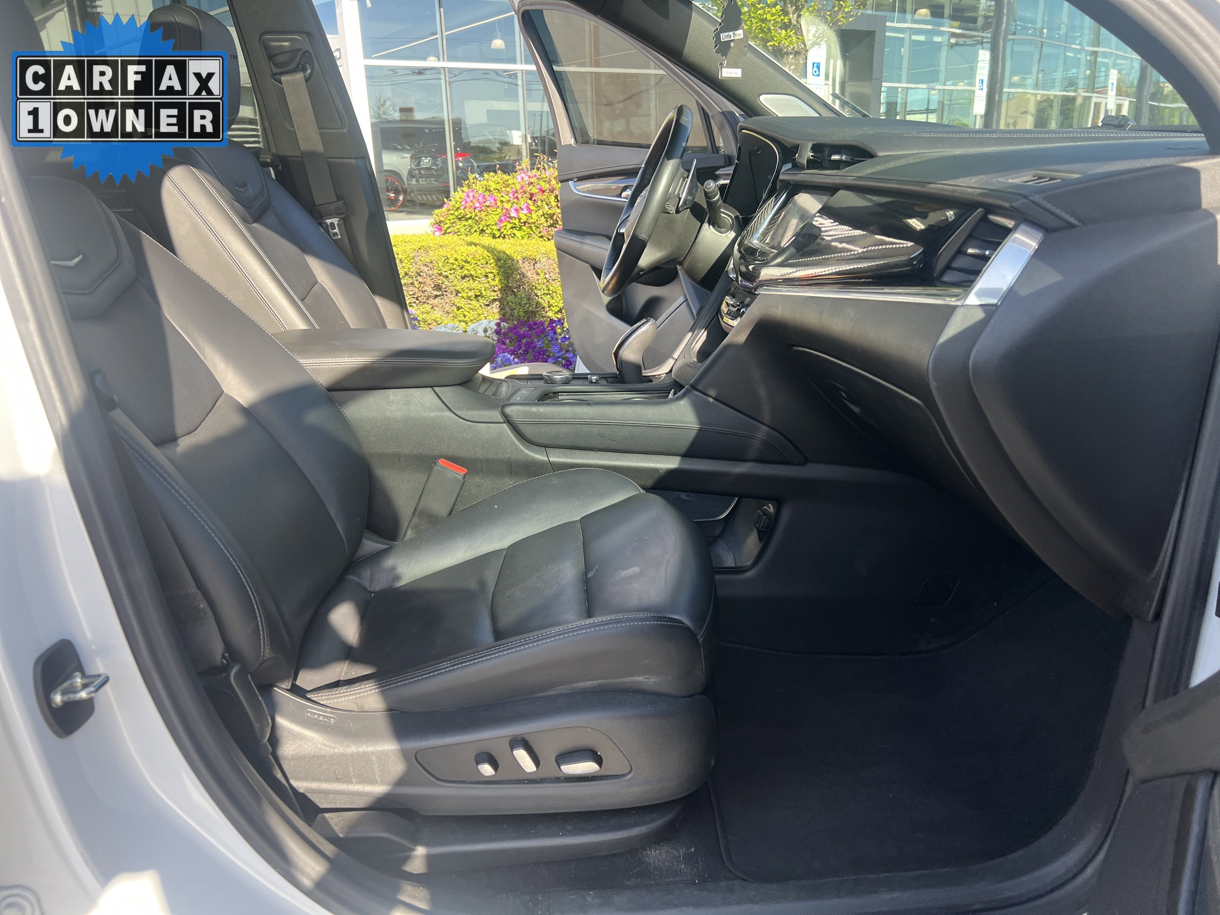 Used 2022 Cadillac XT6 Sport w/ Technology Package image 35