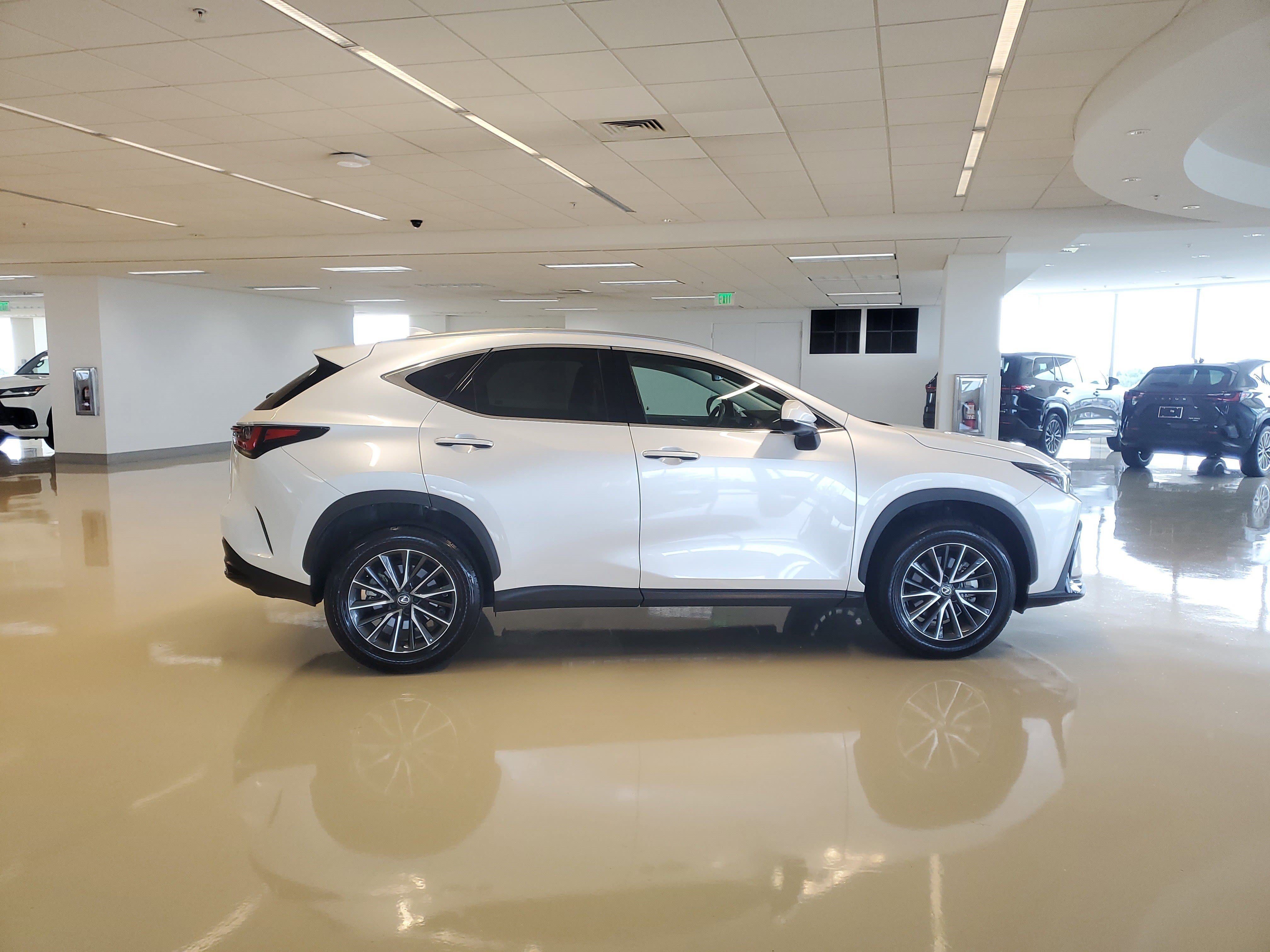 Used 2025 Lexus NX 250 FWD w/ Accessory Package (Z1) image 11