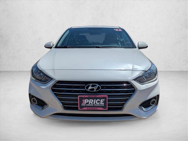Used 2022 Hyundai Accent SEL FWD image 2