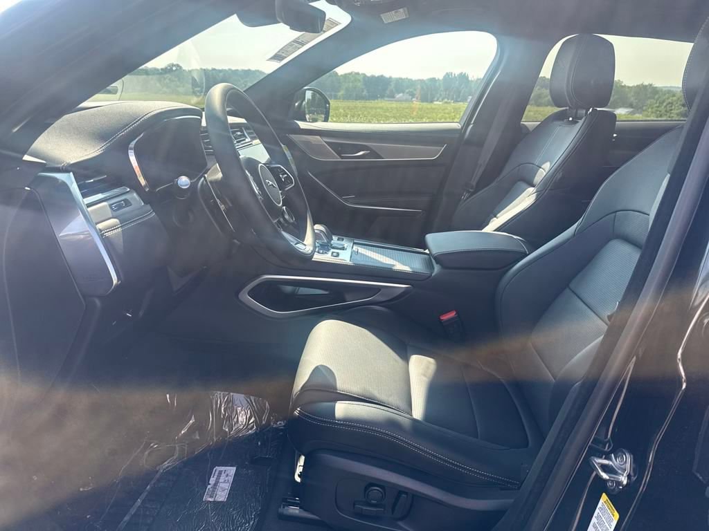 New 2026 Jaguar F-PACE R-Dynamic S image 7