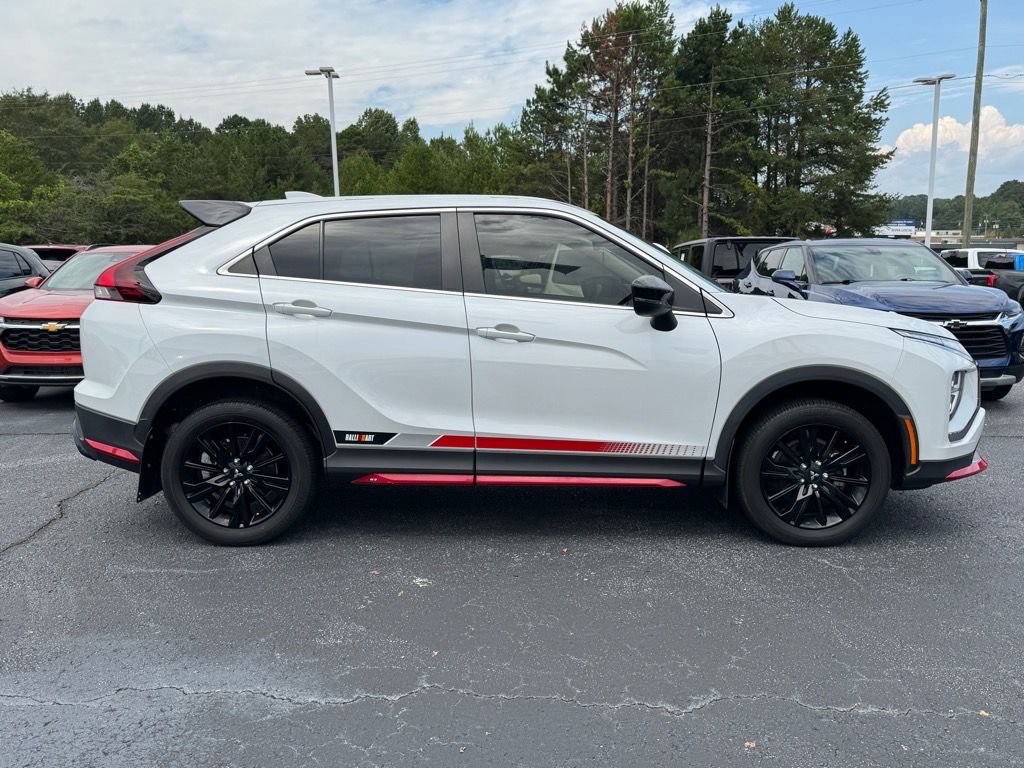 Used 2023 Mitsubishi Eclipse Cross LE image 2
