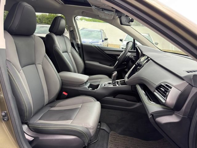 Used 2025 Subaru Outback Onyx Edition AWD/4WD image 28