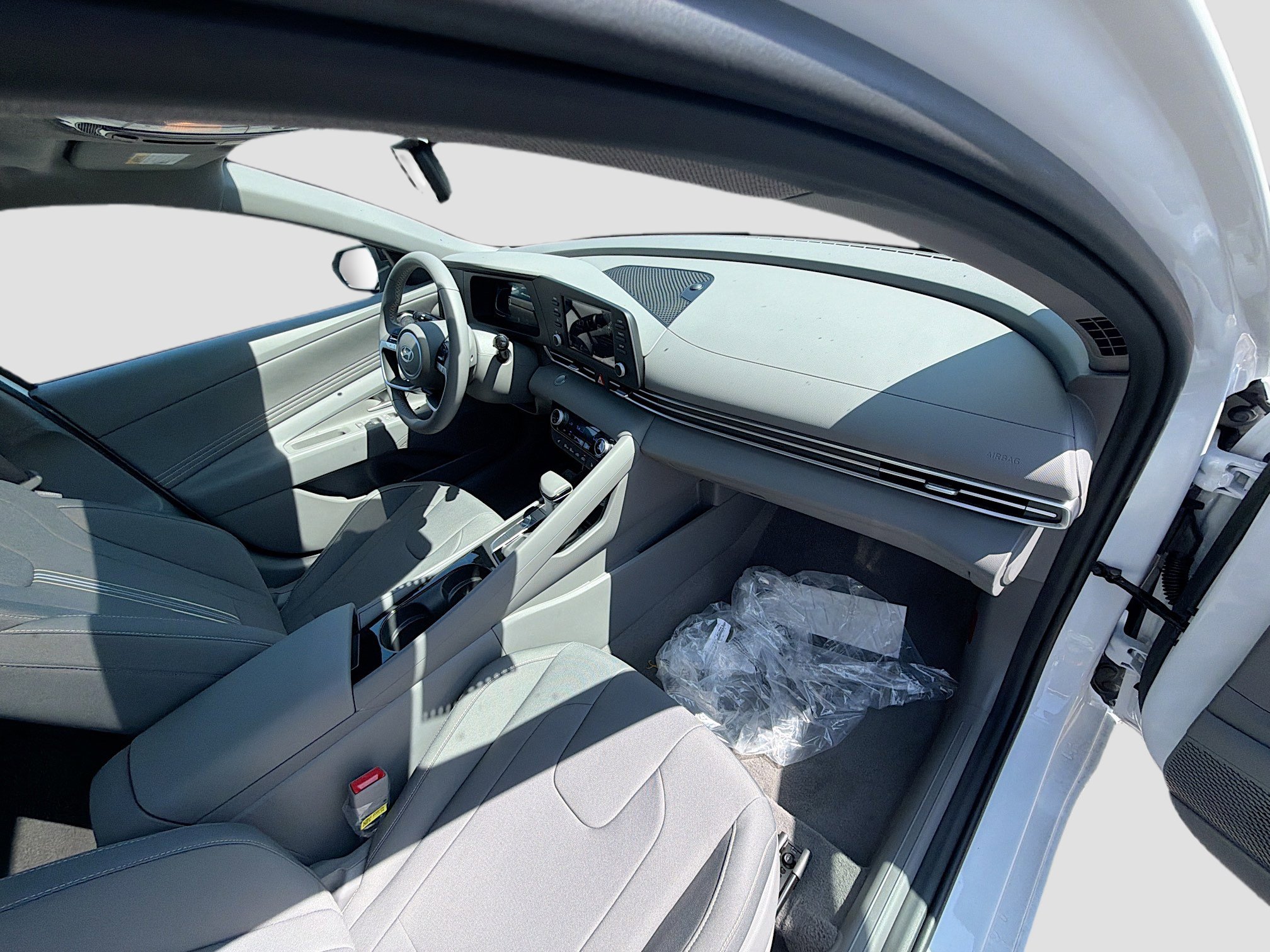 New 2026 Hyundai Elantra SEL Sport Premium w/ Cargo Package FWD image 21