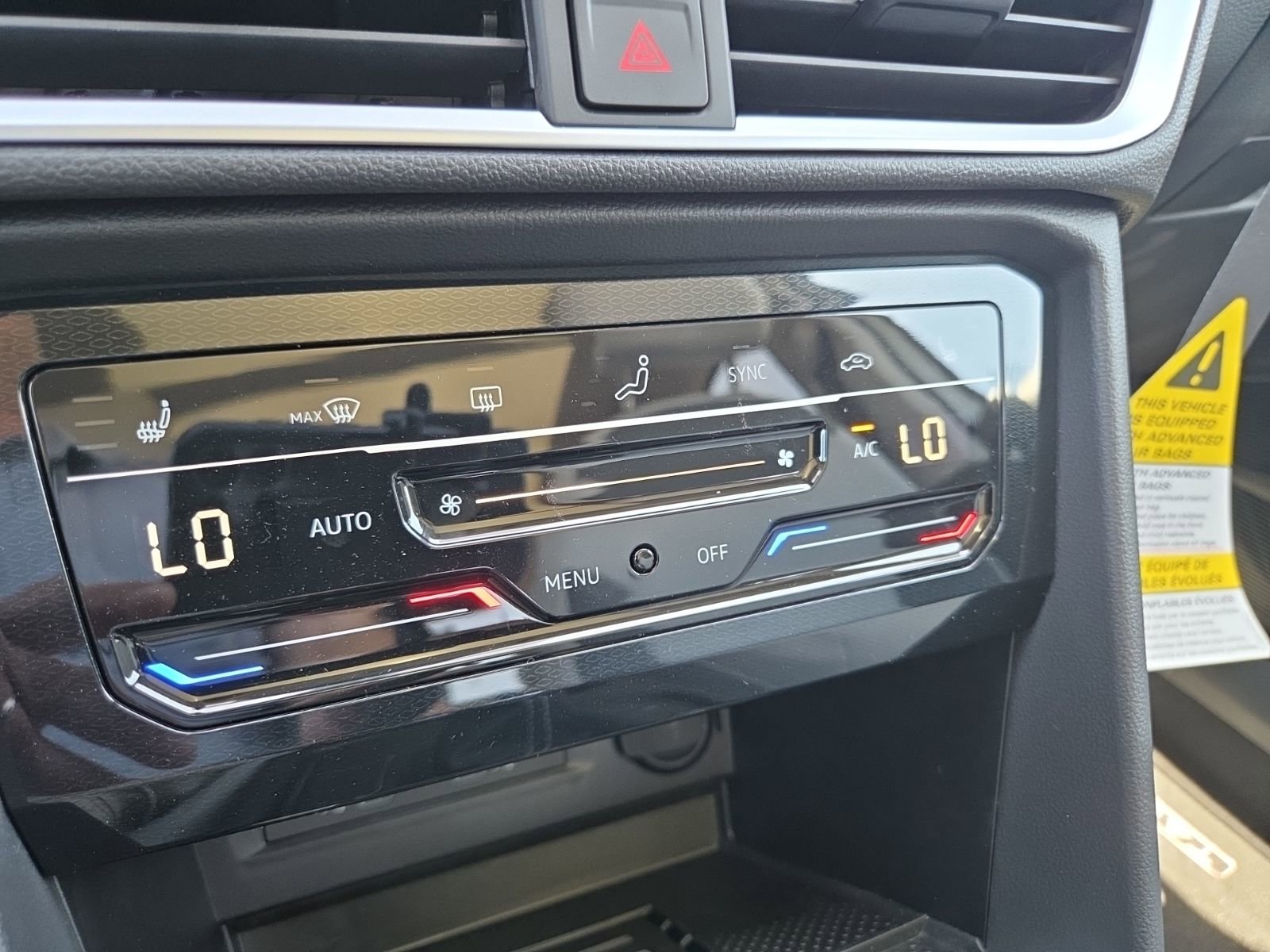 New 2026 Volkswagen Taos SE FWD image 31