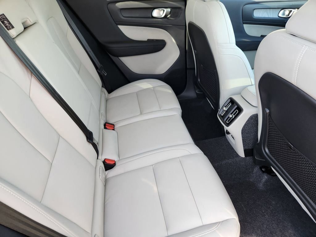 New 2026 Volvo XC40 B5 Ultra w/ Climate Package image 23