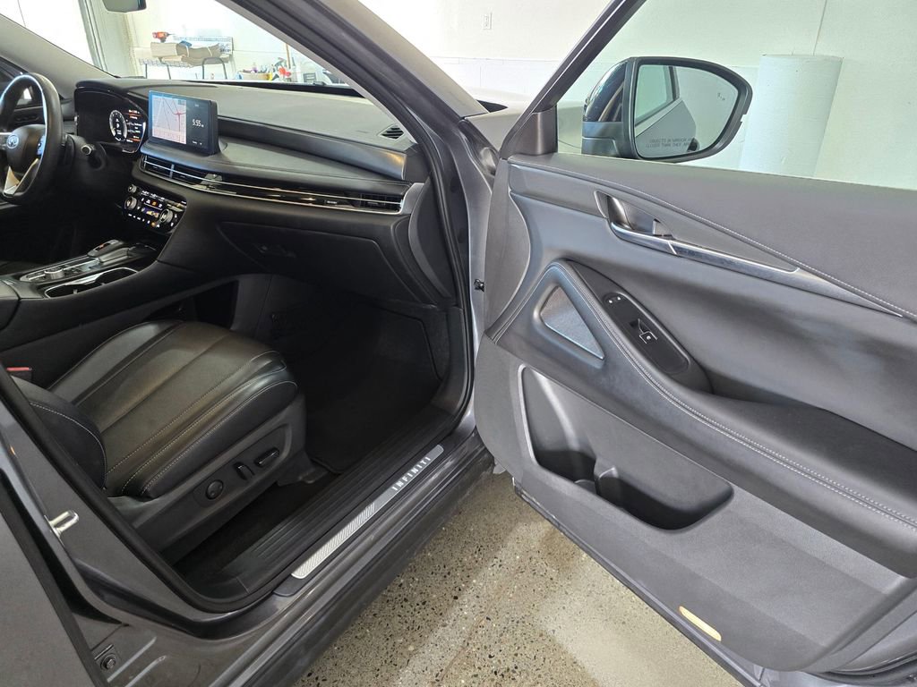 Certified 2023 INFINITI QX60 Luxe w/ Cargo Package image 33