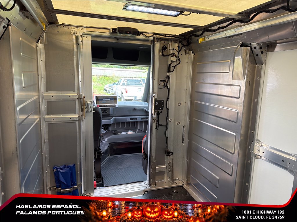 Used 2024 Chevrolet Brightdrop 400 w/ Commercial Equipment Package AWD/4WD image 28