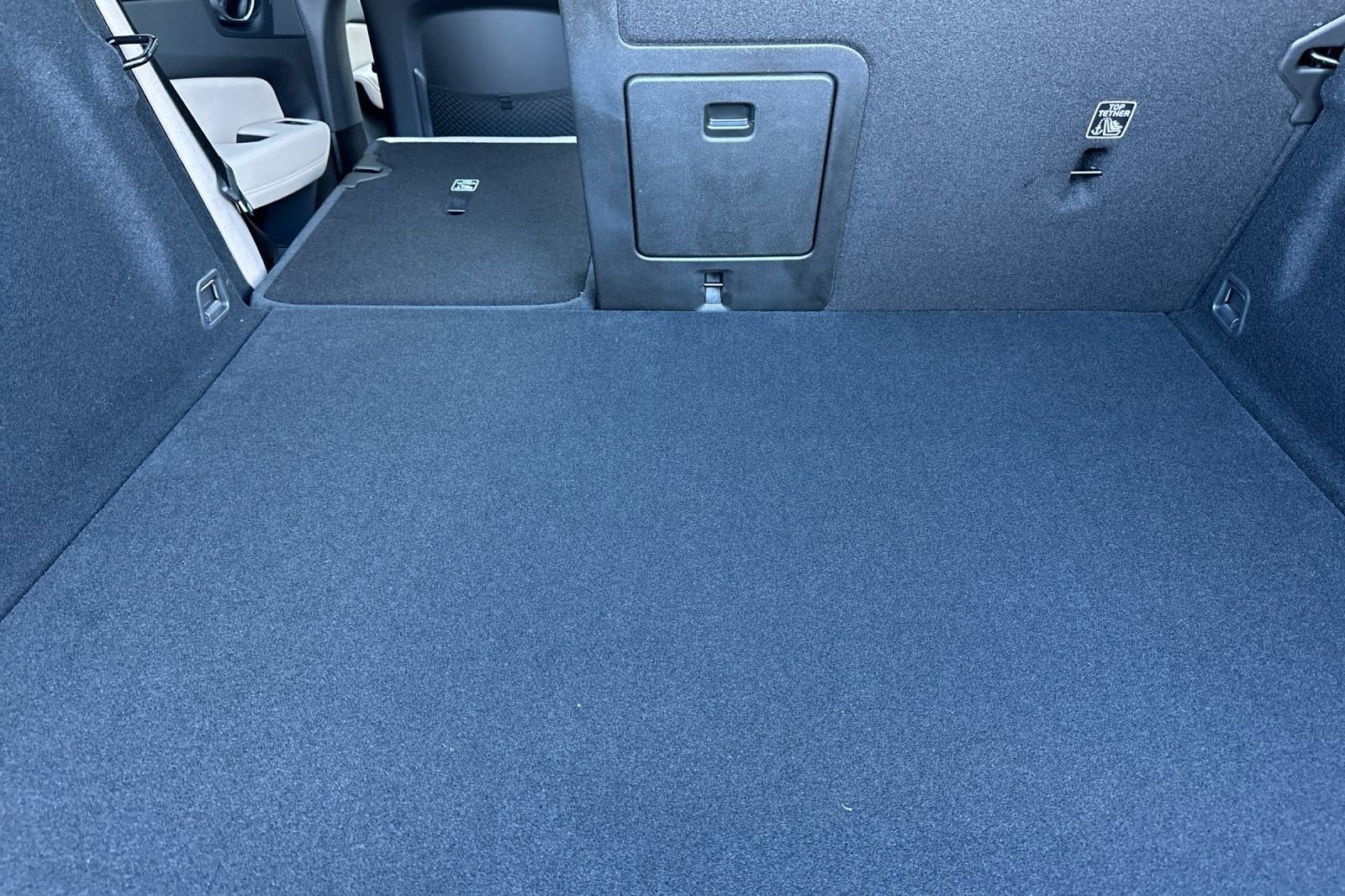 New 2026 Volvo XC60 B5 Plus w/ Protection Package Premier image 17