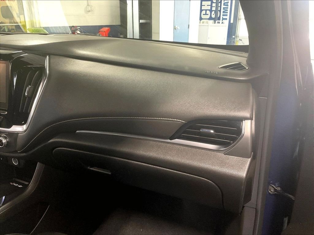 Used 2023 Chevrolet Traverse LT AWD/4WD image 13