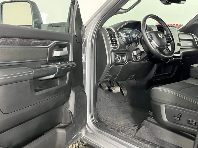 Used 2024 RAM 2500 Big Horn w/ Sport Appearance Package image 24