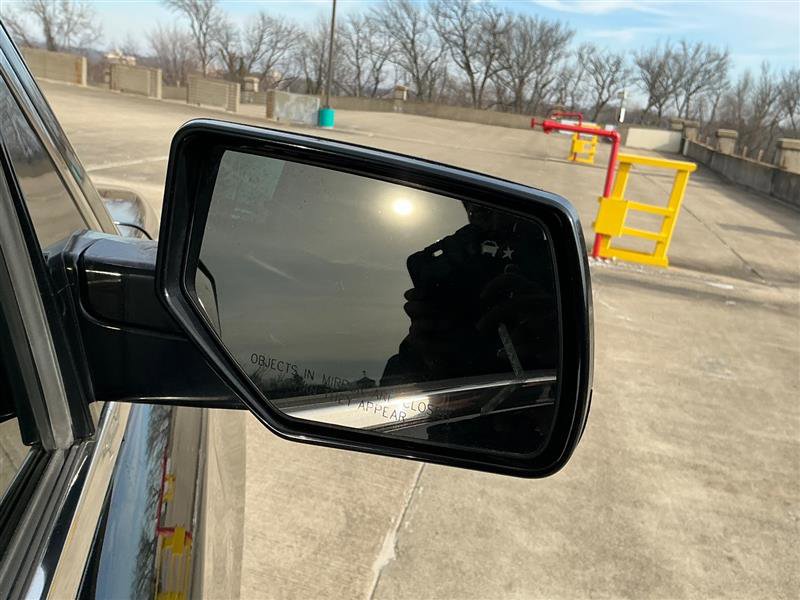 Used 2018 GMC Yukon Denali image 14