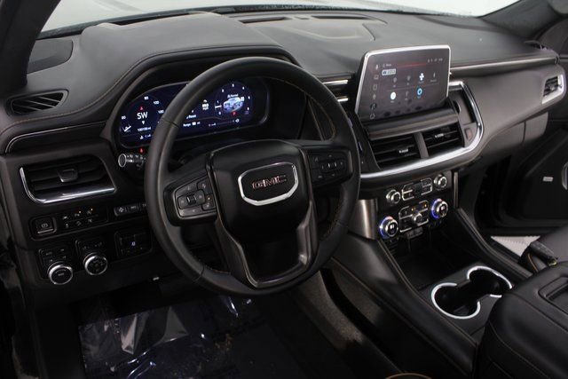 Used 2023 GMC Yukon AT4 w/ Technology Package image 10
