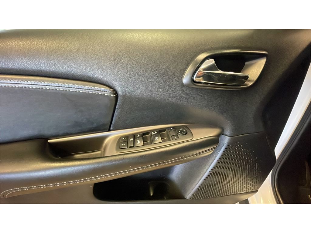 Used 2018 Dodge Journey Crossroad w/ Nav & Sun Group AWD/4WD image 10