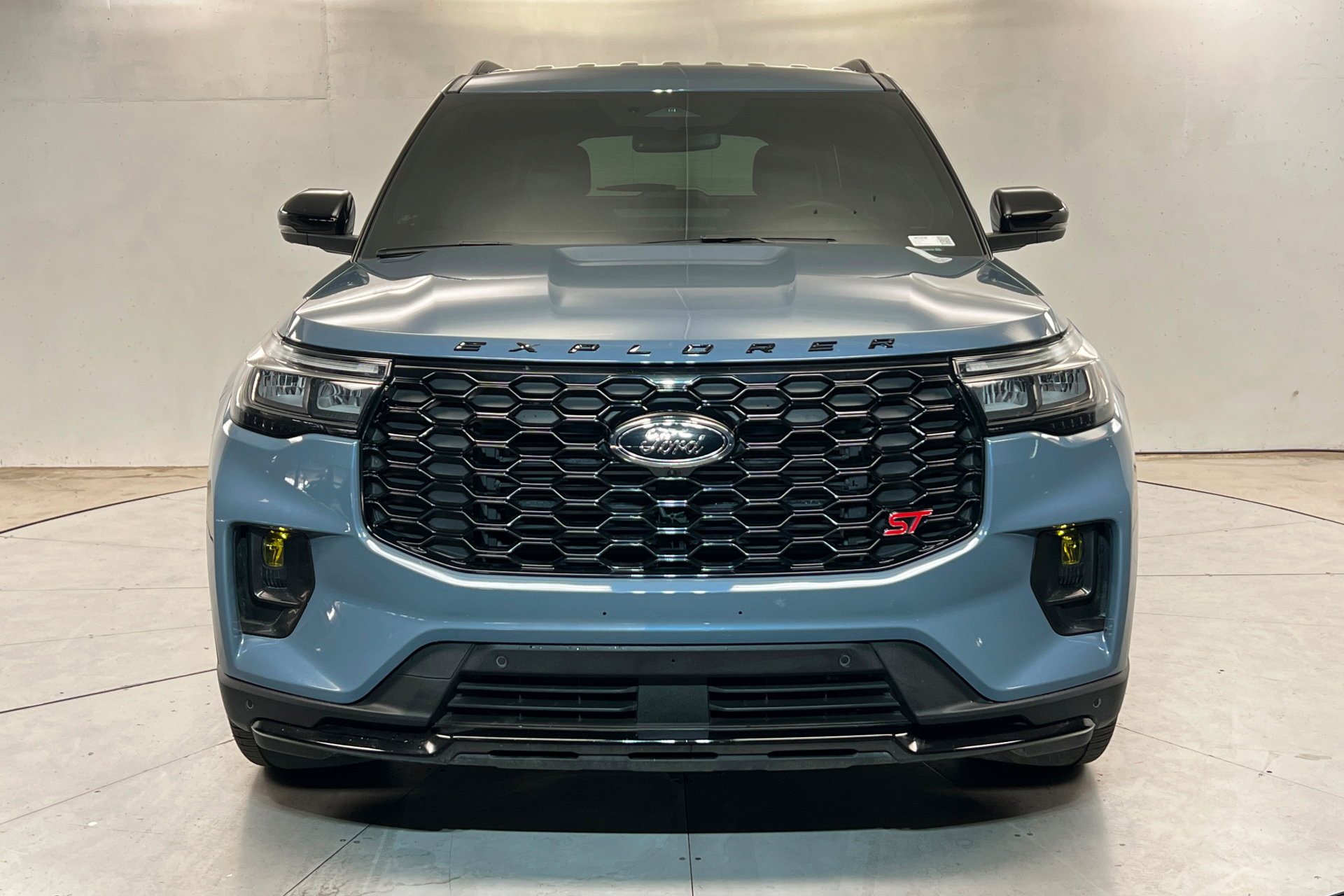 Used 2025 Ford Explorer ST AWD/4WD image 9