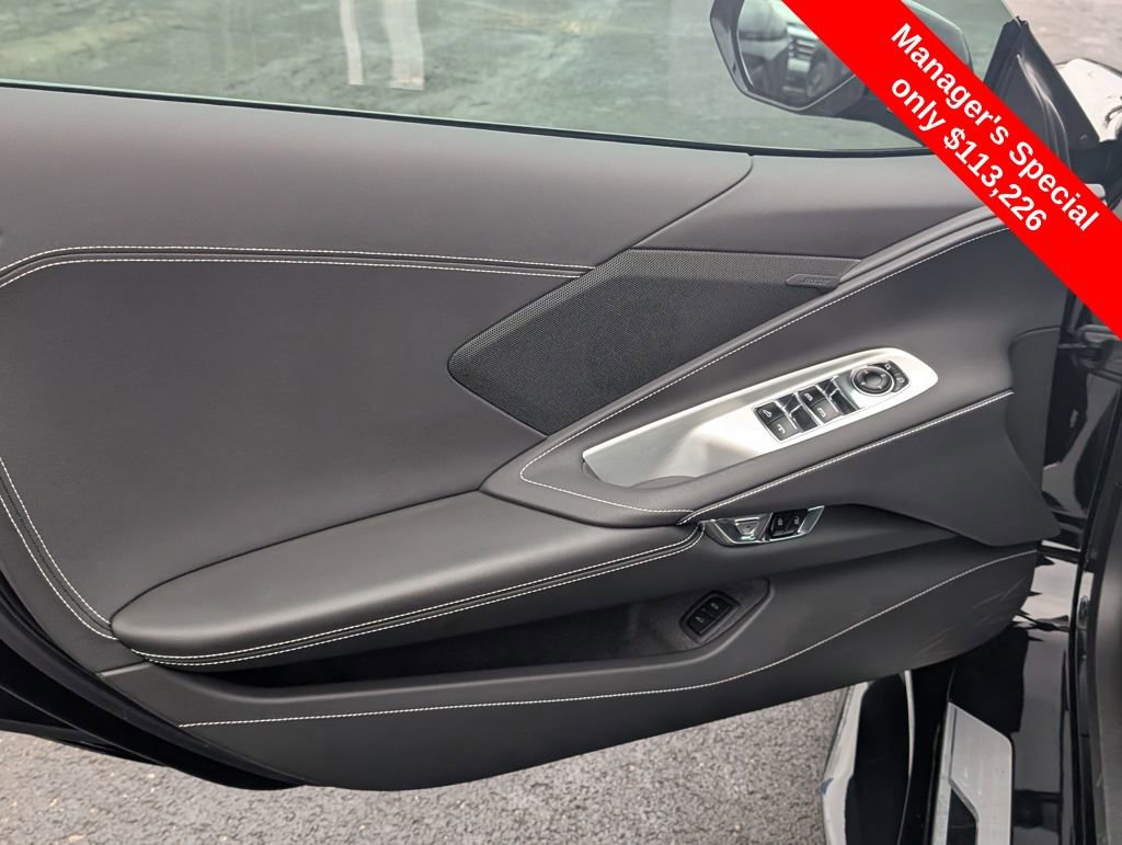 Used 2025 Chevrolet Corvette Z06 image 12