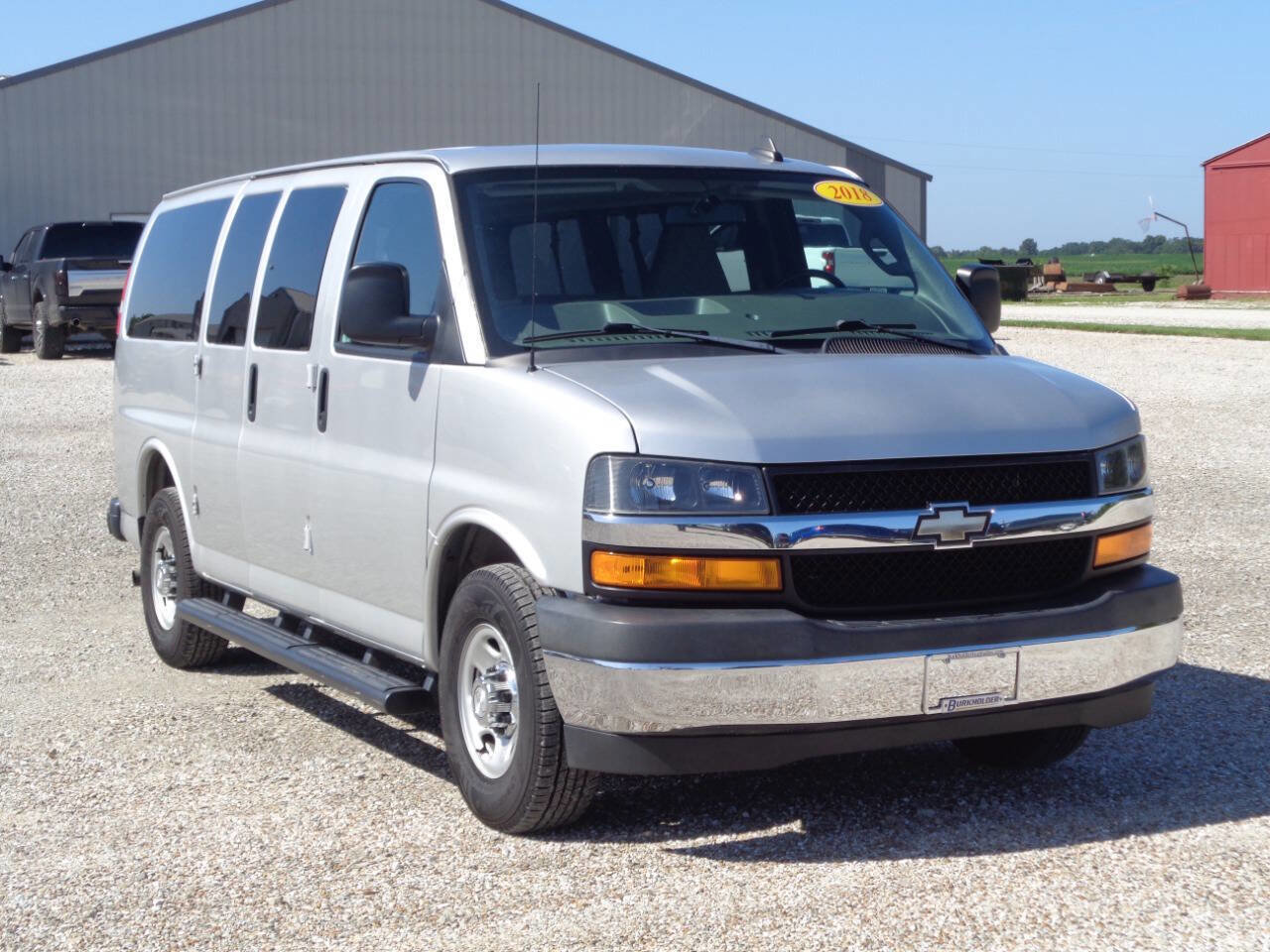 Used 2018 Chevrolet Express 2500 LT w/ LT Preferred Equipment Group image 2