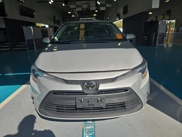 Used 2024 Toyota Corolla LE FWD image 7