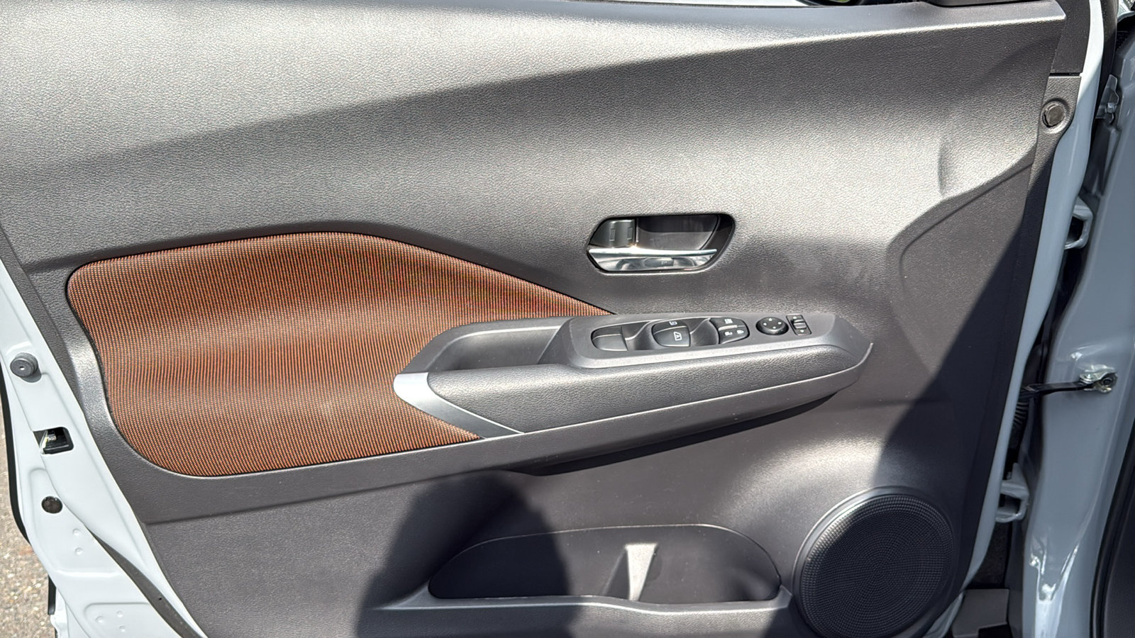 Certified 2024 Nissan Kicks SR FWD image 6