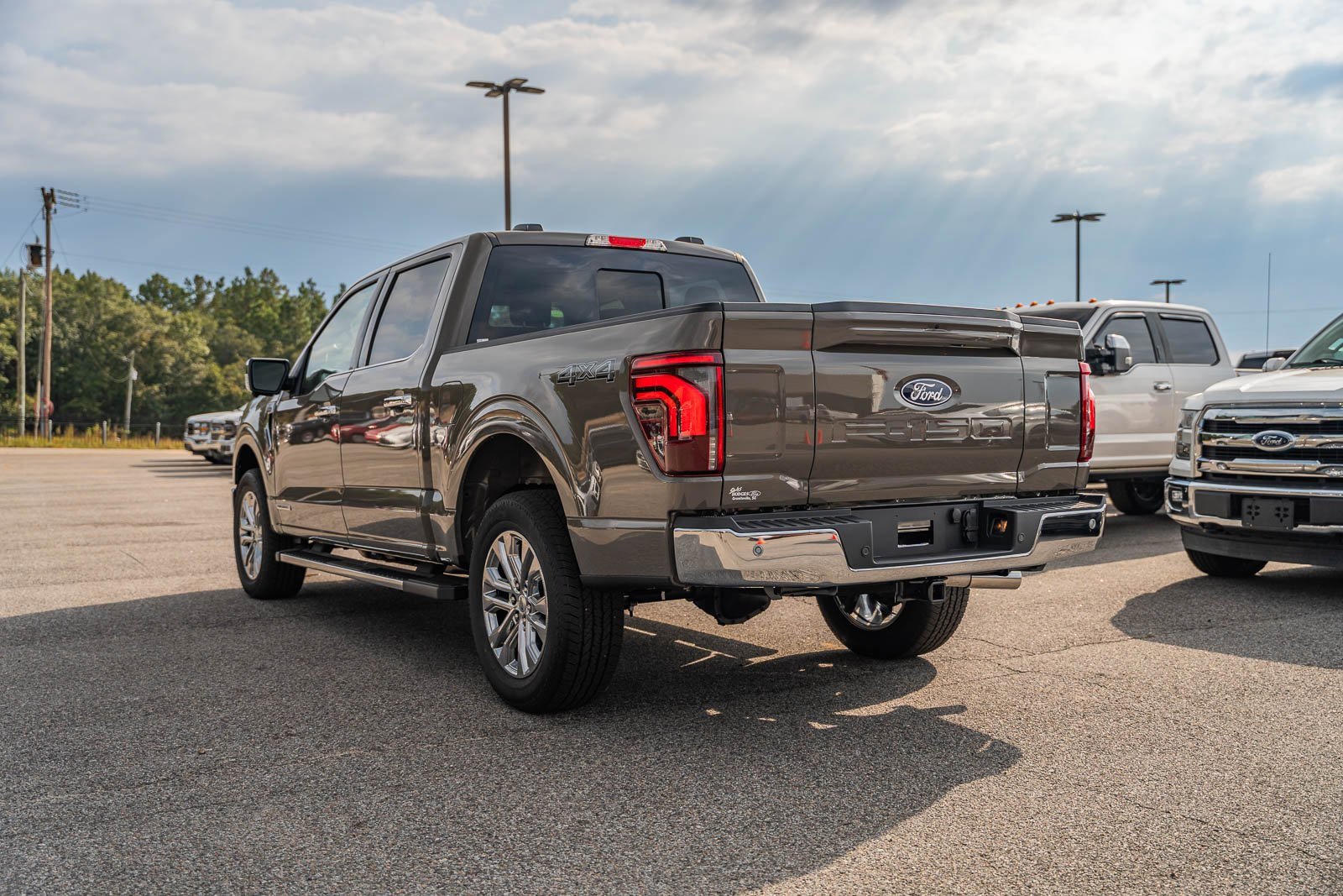 New 2025 Ford F150 Lariat w/ Equipment Group 502A High image 4