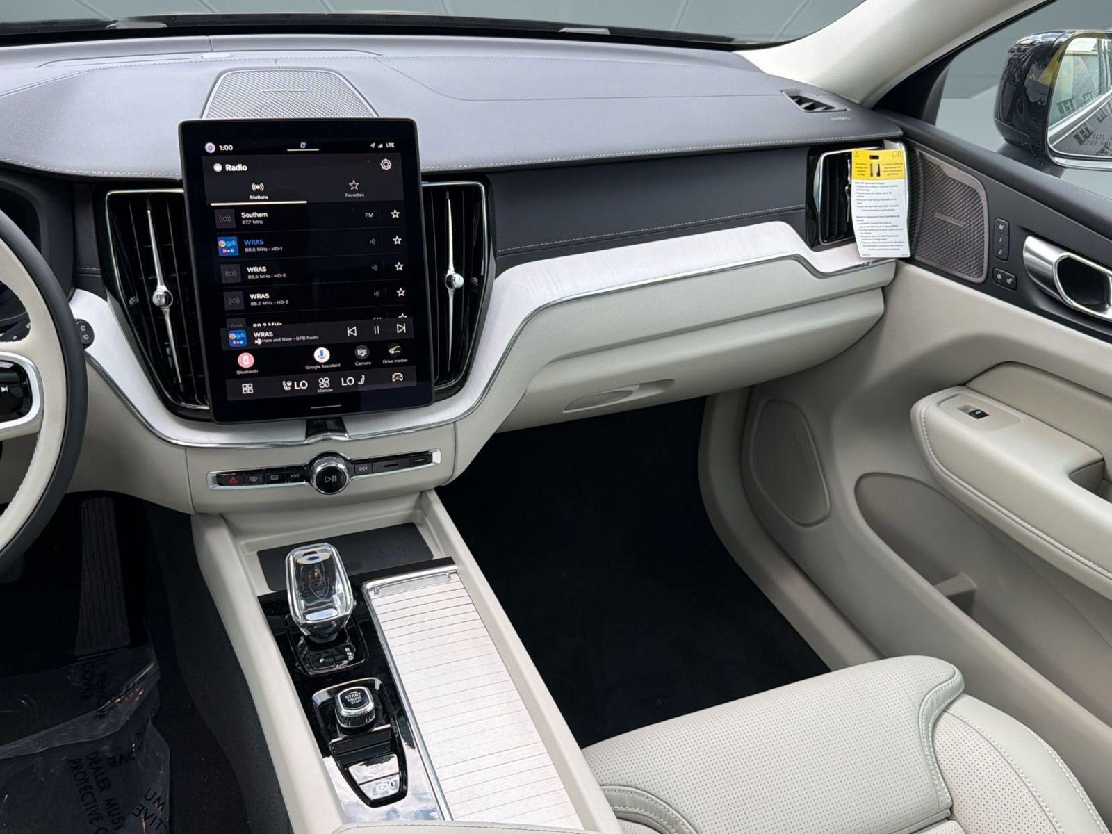 New 2026 Volvo XC60 B5 Ultra w/ Climate Package AWD/4WD image 28