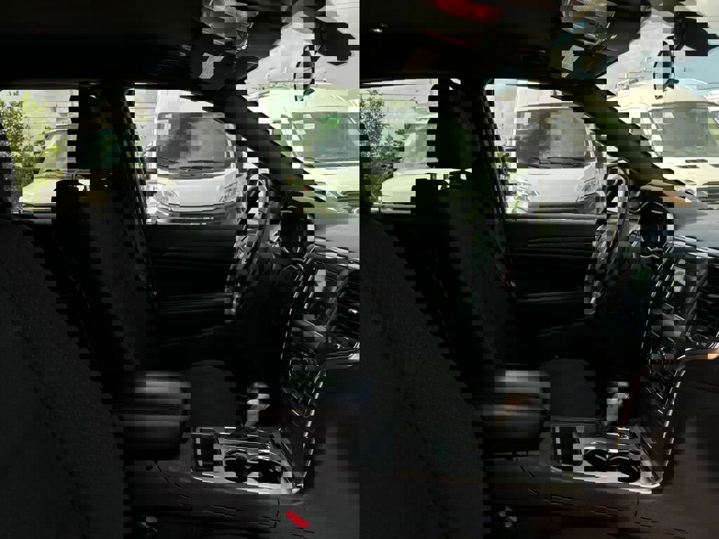 Used 2018 Jeep Grand Cherokee Laredo image 18