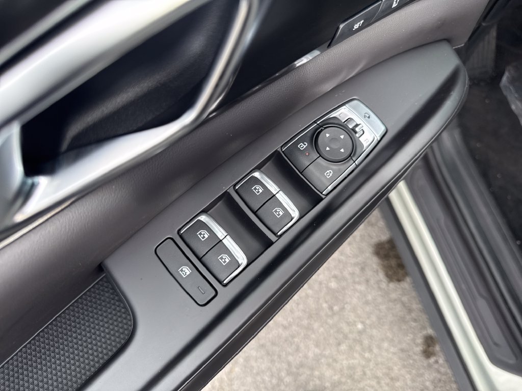 New 2027 Kia Carnival SX FWD image 11