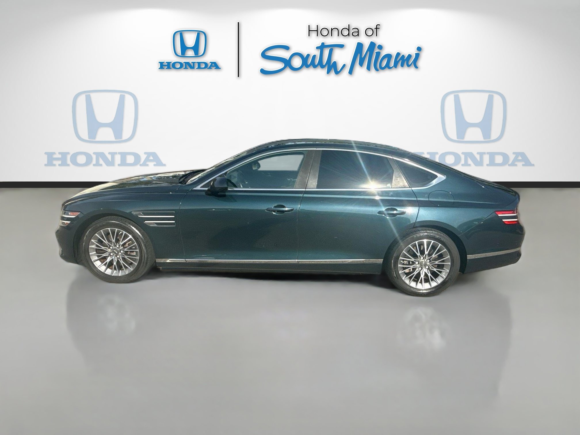 Used 2021 Genesis G80 2.5T RWD image 4