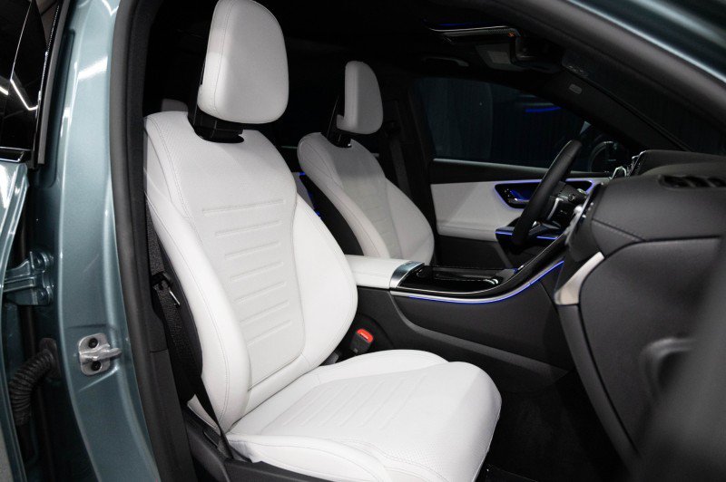 Certified 2025 Mercedes-Benz GLC 300 4MATIC image 13